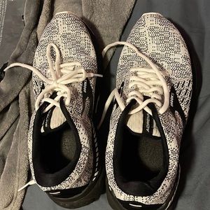 Brooks Adrenaline Size 8.5